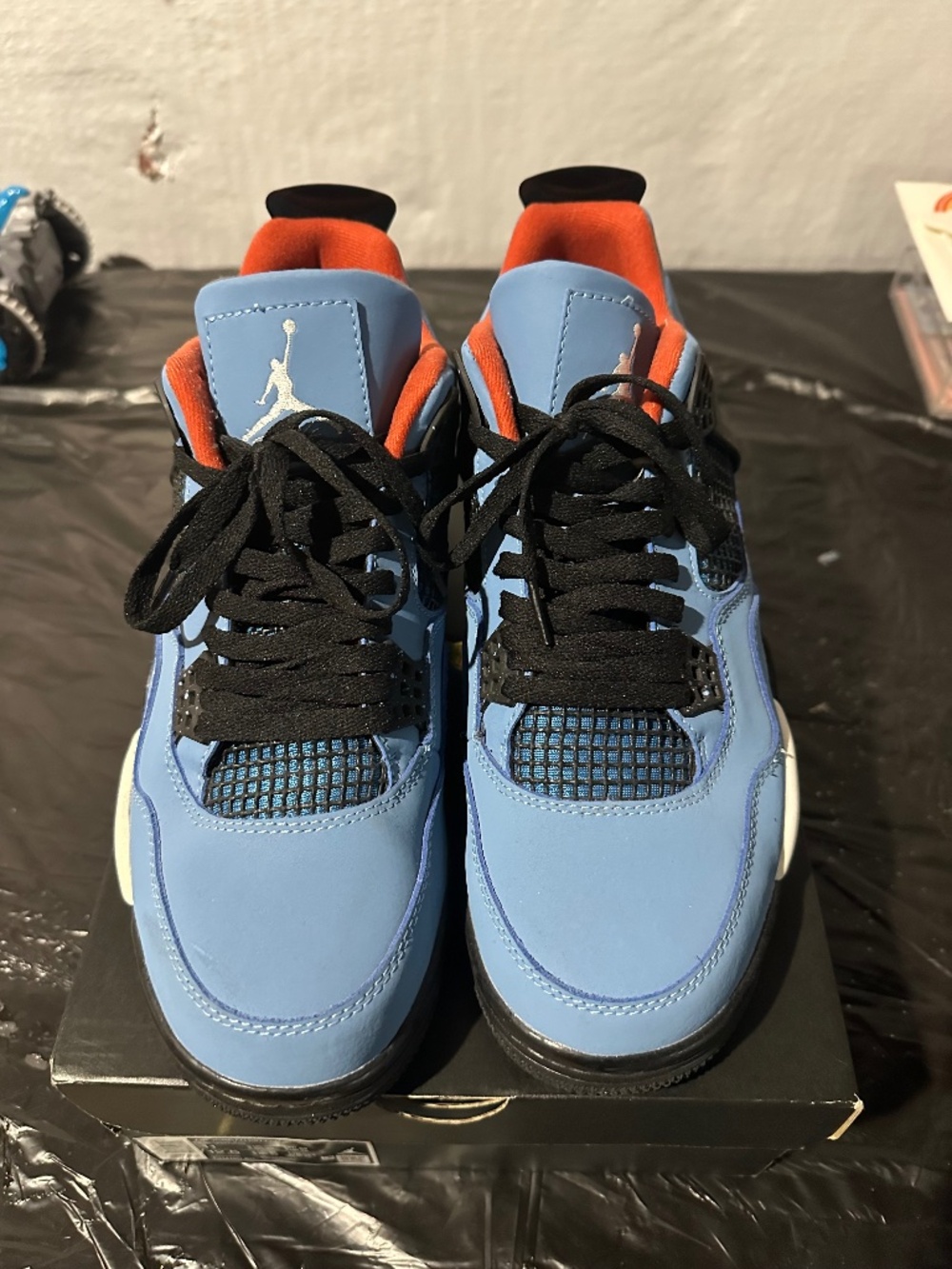 Air Jordan 4 Retro “University Blue” Size 11